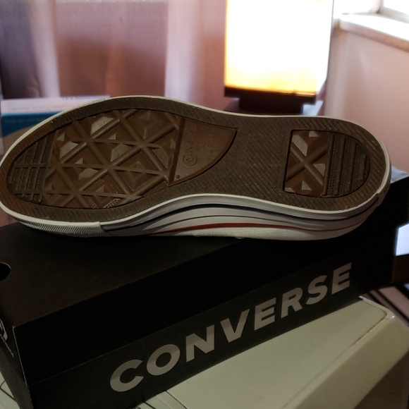 Converse - Picture 3 of 3